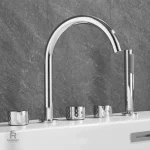 Robinetterie de salle de bain élégante