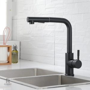 Douchette cuisine noire élégante et fonctionnelle