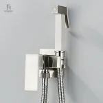Douchette hygiénique avec finition noire