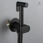 Douchette wc suspendu moderne et pratique