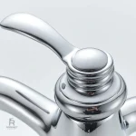 Robinet salle de bain avec finition rétro pour un charme unique