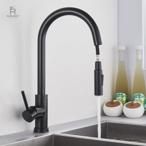 Mitigeur noir pour cuisine avec douchette pratique