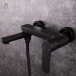 Mitigeur mural moderne pour baignoire