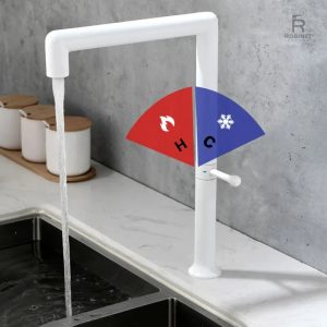 Robinet de cuisine avec design moderne et fonctionnel