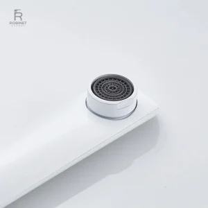 Mitigeur blanc pour un style contemporain en cuisine