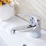 Mitigeur lavabo monocommande avec bec cascade