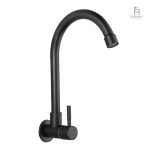 Robinet mural noir pour cuisine, style contemporain
