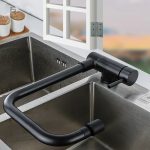 Mitigeur de cuisine rabattable pour un gain de place