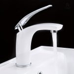 Robinet de salle de bain design en finition blanche