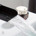 Mitigeur lavabo avec effet cascade rafraîchissant