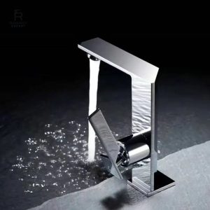 Mitigeur design pour salle de bain moderne
