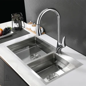 Robinet de cuisine noir à commande thermostatique