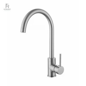 Robinet de cuisine compact, idéal pour petits espaces