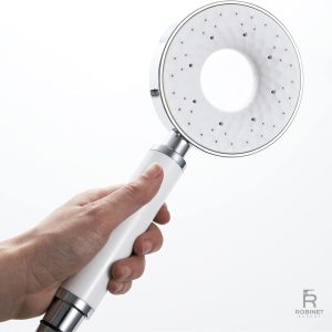 Douche moderne avec fonction anti-calcaire