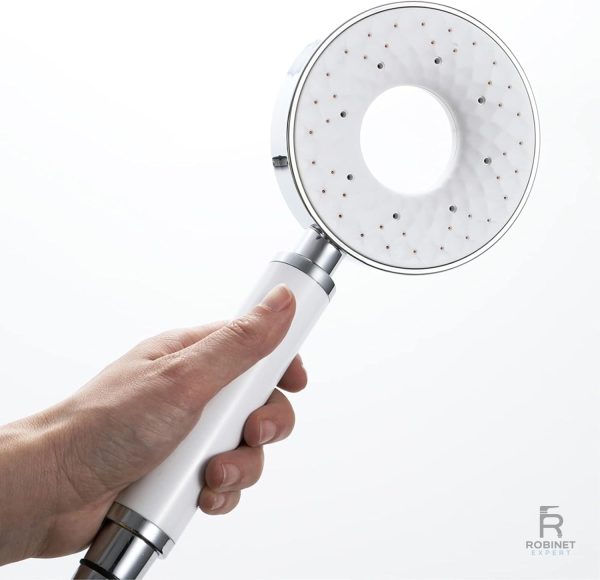 Douche moderne avec fonction anti-calcaire