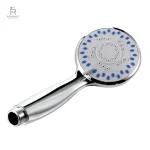 Accessoire de salle de bain : pommeau chrome