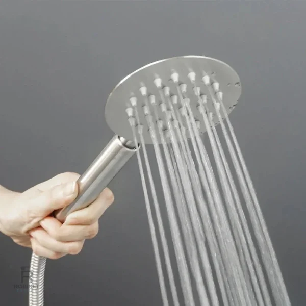 Douche efficace avec système anti-calcaire