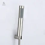 Pommeau de douche haute pression en finition chrome