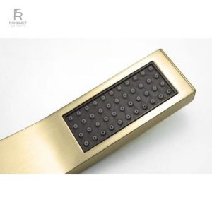 Douche haute pression avec design rectangulaire moderne