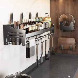Rangement mural de cuisine pratique et fonctionnel