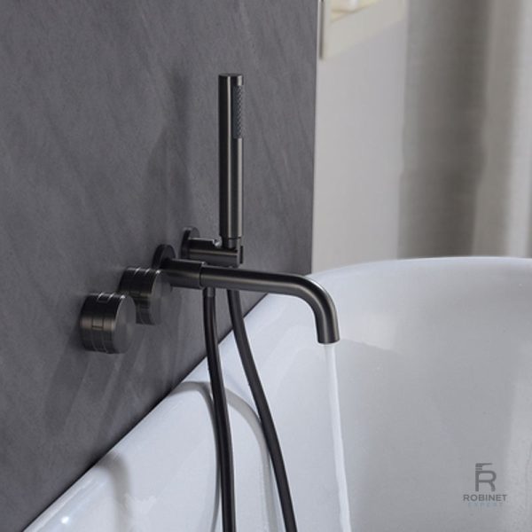 Design moderne de robinet baignoire pour une salle de bain raffinée