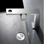 Robinet design cascade pour salle de bain