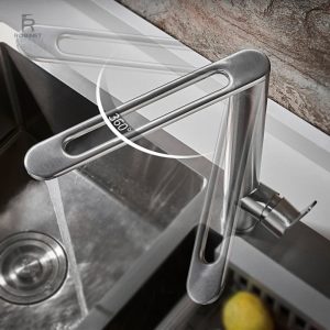 Robinet cuisine élégant et pratique en inox brossé