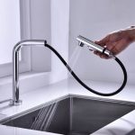 Robinet rabattable, solution pratique pour évier réduit