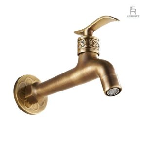 Robinet extérieur mural au design vintage intemporel