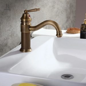 Robinet antique pour lavabo élégant