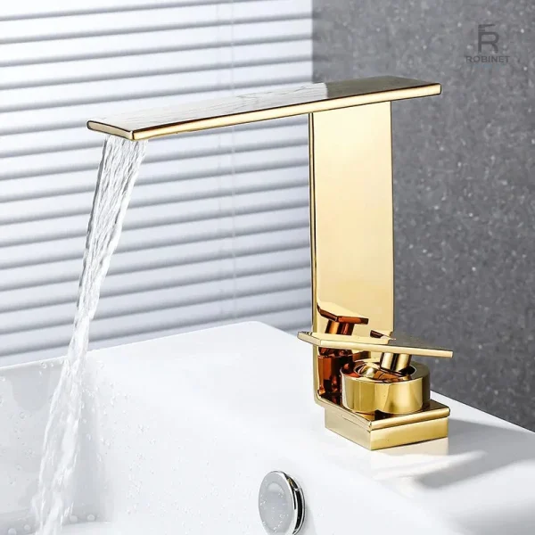 Robinet lavabo classique aux lignes épurées