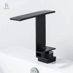 Robinet lavabo avec finition mate