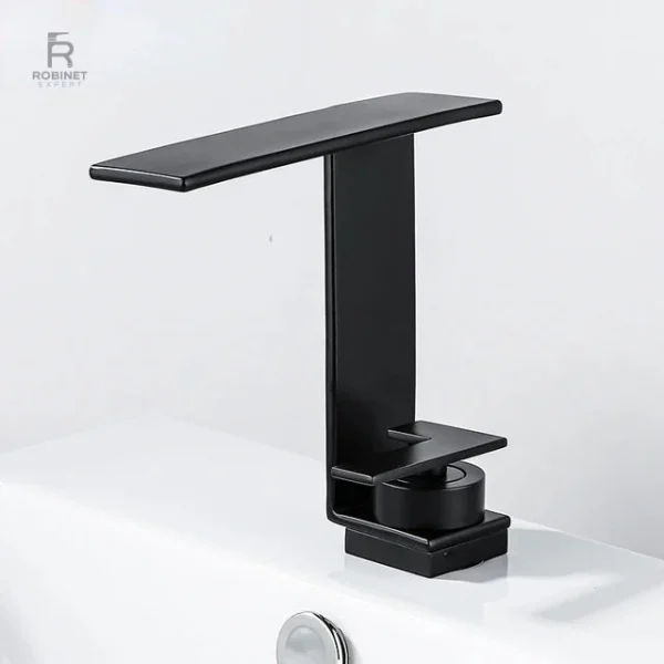 Robinet lavabo avec finition mate
