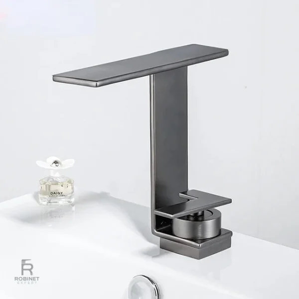 Robinet de salle de bain avec robinetterie de qualité