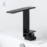 Robinet de lavabo à levier unique