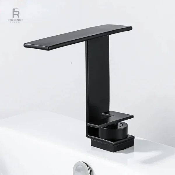 Robinet de lavabo à levier unique