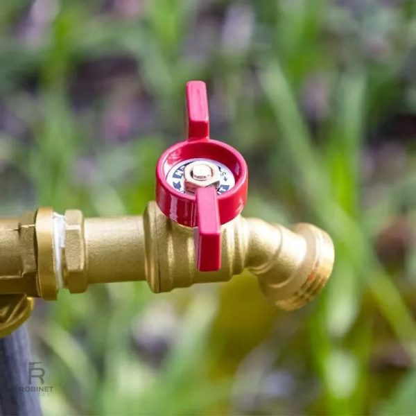 Robinet en laiton, accessoire pratique pour jardin