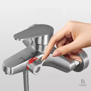 Robinet de douche avec finition chromée