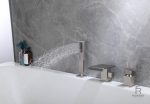 Robinet de baignoire moderne avec option douche intégrée