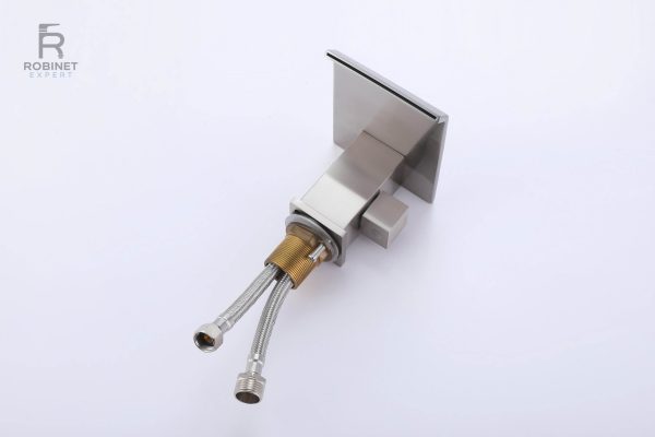 Robinet contemporain pour un usage baignoire et douche