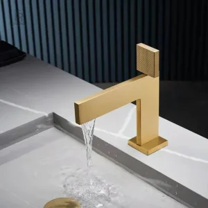 Robinet de salle de bain au style minimaliste et épuré