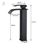 Robinet noir mat pour salle de bain