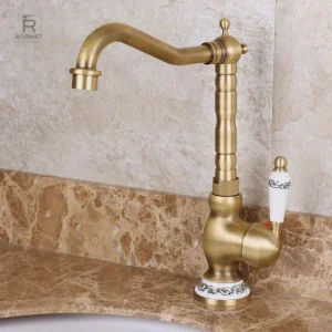 Robinet lavabo vintage pour une salle de bain au style rétro