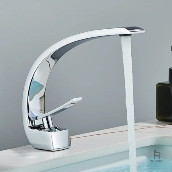 Robinet design pour lavabo, style moderne
