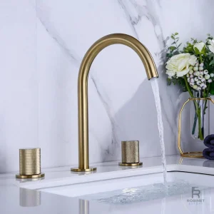 Design élégant en or pour un robinet de salle de bain