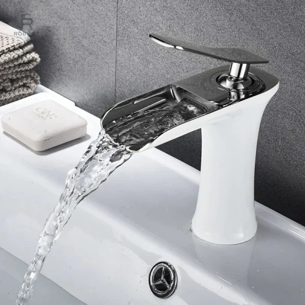 Robinet lavabo au style innovant