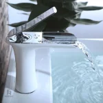 Mitigeur au design fluide et moderne