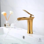 Mitigeur lavabo design cascade pour salle de bain