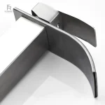 Robinet de salle de bain avec jet cascade
