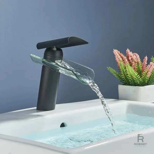 Mitigeur lavabo pratique avec jet cascade